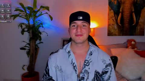 Snapshot of liam_oficial chatting on 02.27.25 liam online show from 02.27.25