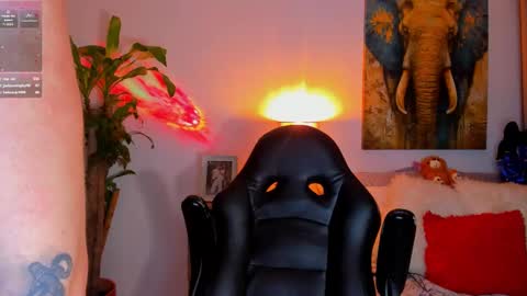 Snapshot of liam_oficial chatting on 03.01.25 liam online show from 03.01.25