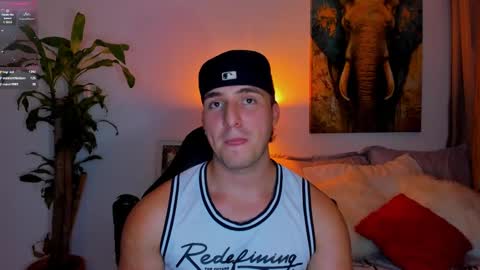 Snapshot of liam_oficial chatting on 03.06.25 liam online show from 03.06.25