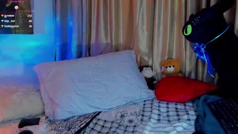 Snapshot of liam_oficial chatting on 09.14.25 liam online show from 09.14.25