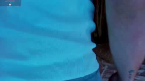 Snapshot of liam_oficial chatting on 10.05.25 liam online show from 10.05.25