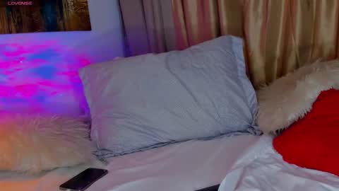 Snapshot of liam_oficial chatting on 11.08.25 liam online show from 11.08.25