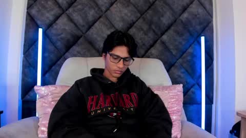 Liam twink big dick online show from 06.01.26