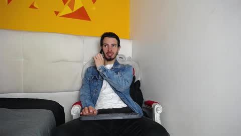 LiamLuxe online show from 02.10.25