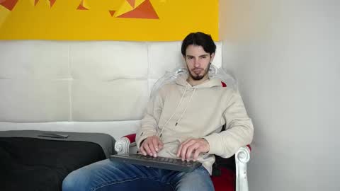 LiamLuxe online show from 02.11.25