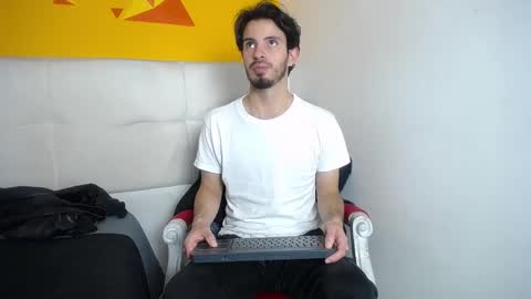 LiamLuxe online show from 02.14.25