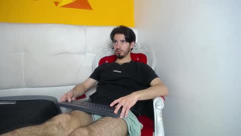 LiamLuxe online show from 02.15.25
