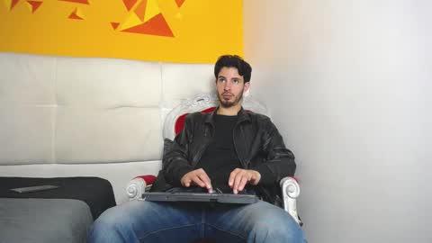LiamLuxe online show from 03.03.25