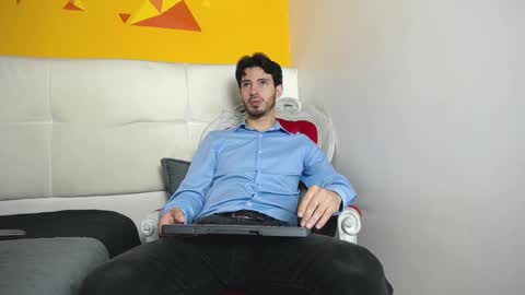 LiamLuxe online show from 03.04.25