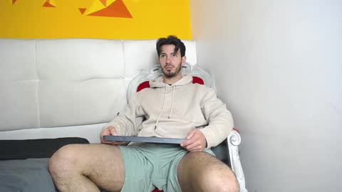 LiamLuxe online show from 03.07.25