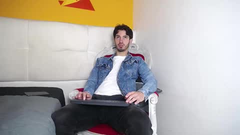 LiamLuxe online show from 03.12.25