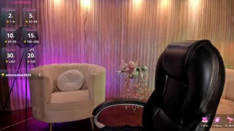 Snapshot of liammcarter chatting on 10.21.25 Liam online show from 10.21.25