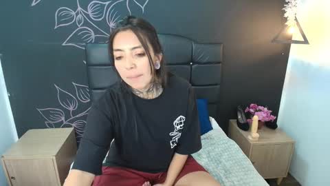 L I A M O N R O E online show from 12.21.25