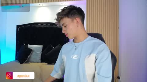 liam online show from 04.19.26