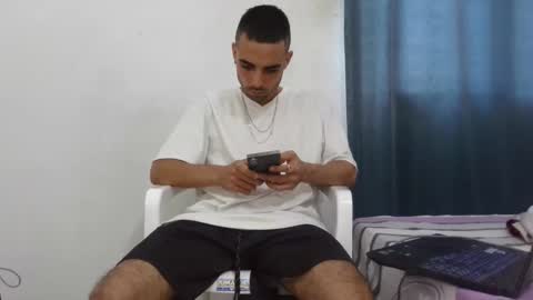Snapshot of lian_mike203523 chatting on 10.17.25 lian_mike203523 online show from 10.17.25