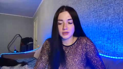 liana_diva online show from 10.18.25