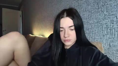 liana_diva online show from 11.16.25