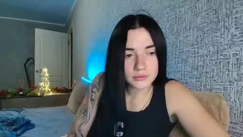 liana_diva online show from 11.25.25