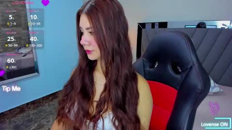 LIANE online show from 01.23.25