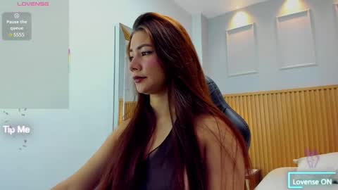 LIANE online show from 03.06.25