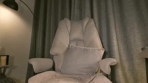 lianewhite online show from 02.25.26