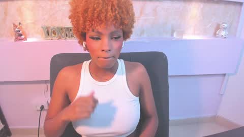 Snapshot of liannadixon chatting on 12.13.24 LiannaDixon online show from 12.13.24