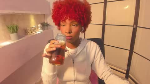 Snapshot of liannadixon chatting on 01.05.25 LiannaDixon online show from 01.05.25