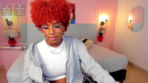 Snapshot of liannadixon chatting on 02.06.25 LiannaDixon online show from 02.06.25