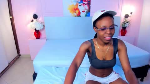 Snapshot of liannadixon chatting on 02.09.25 LiannaDixon online show from 02.09.25