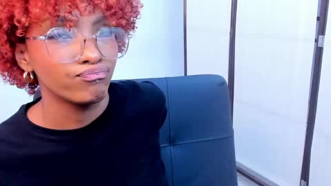 Snapshot of liannadixon chatting on 03.04.25 LiannaDixon online show from 03.04.25