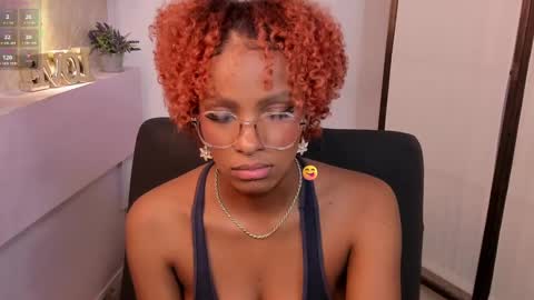 Snapshot of liannadixon chatting on 03.09.25 LiannaDixon online show from 03.09.25