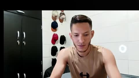 Snapshot of liano_sexy08 chatting on 09.23.25 liano_sexy08 online show from 09.23.25