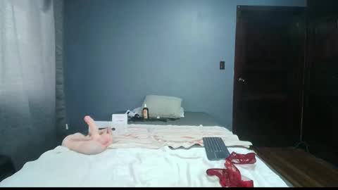 LiaOrtiz online show from 01.20.25