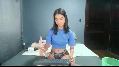 LiaOrtiz online show from 01.24.25
