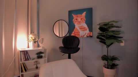 Lia online show from 11.04.25