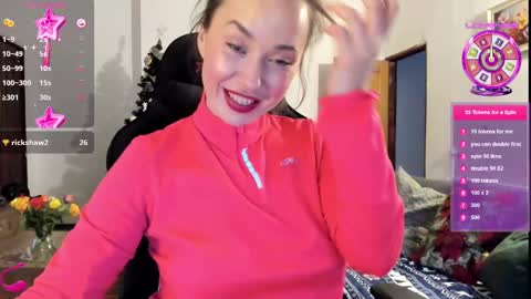 Snapshot of liaquinn chatting on 02.12.25 LiaQuinn online show from 02.12.25