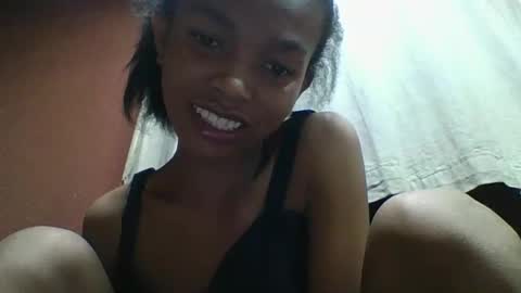 Snapshot of liaraisha chatting on 12.19.25 liaraisha online show from 12.19.25