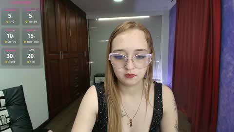 Lia Roberts online show from 12.13.24