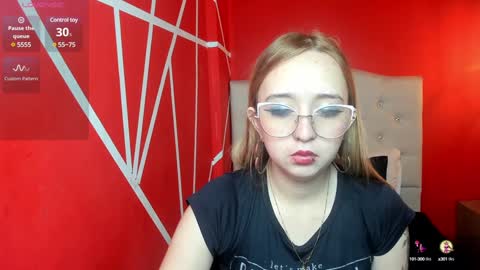 Lia Roberts online show from 12.18.24