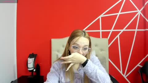 Lia Roberts online show from 01.13.25