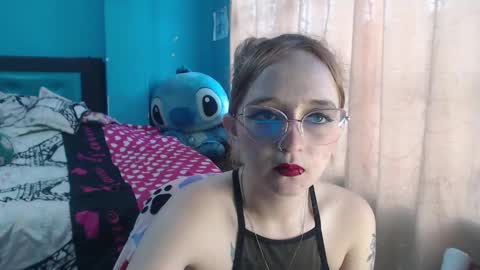 Lia Roberts online show from 02.11.25