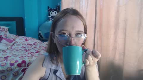 Lia Roberts online show from 02.28.25