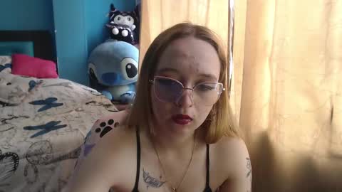 Lia Roberts online show from 03.11.25