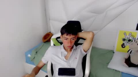 Snapshot of liarr_ chatting on 02.16.26 LIAR online show from 02.16.26