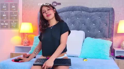 Snapshot of liateylor chatting on 10.30.25 Lia online show from 10.30.25