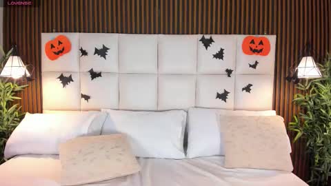  LIA TINK  online show from 10.31.25