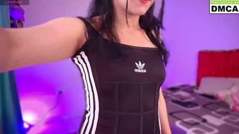 LiaVelvet online show from 10.17.25