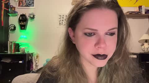 Libby Deetz online show from 12.11.24