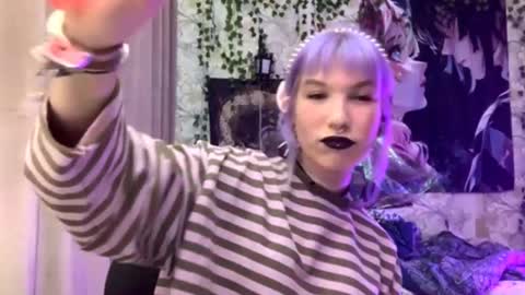 Lola online show from 09.19.25