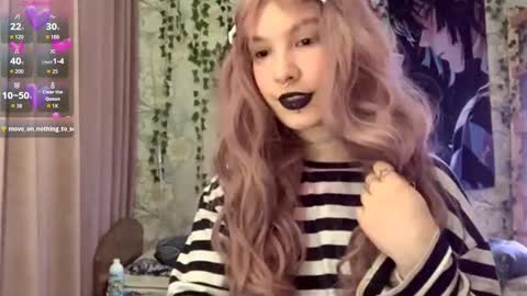 Lola online show from 09.21.25